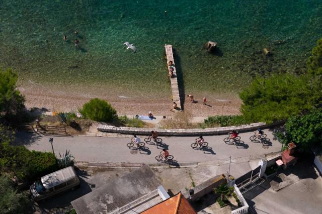 Lito adventure bike group